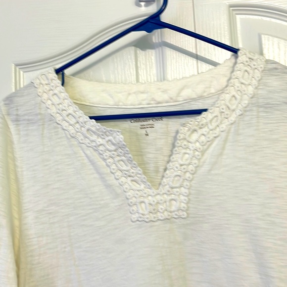 Like new Coldwater Creek V-neck 3/4 sleeve white tee in like new condition - Picture 2 of 5